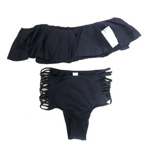 Off the shoulder bikini